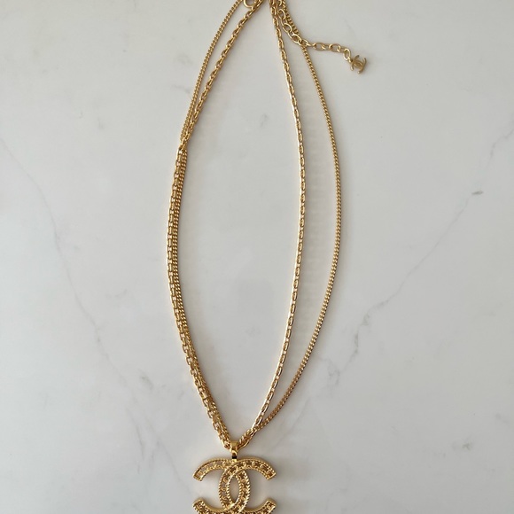 ❌SOLD❌CHANEL NECKLACE - Picture 5 of 6